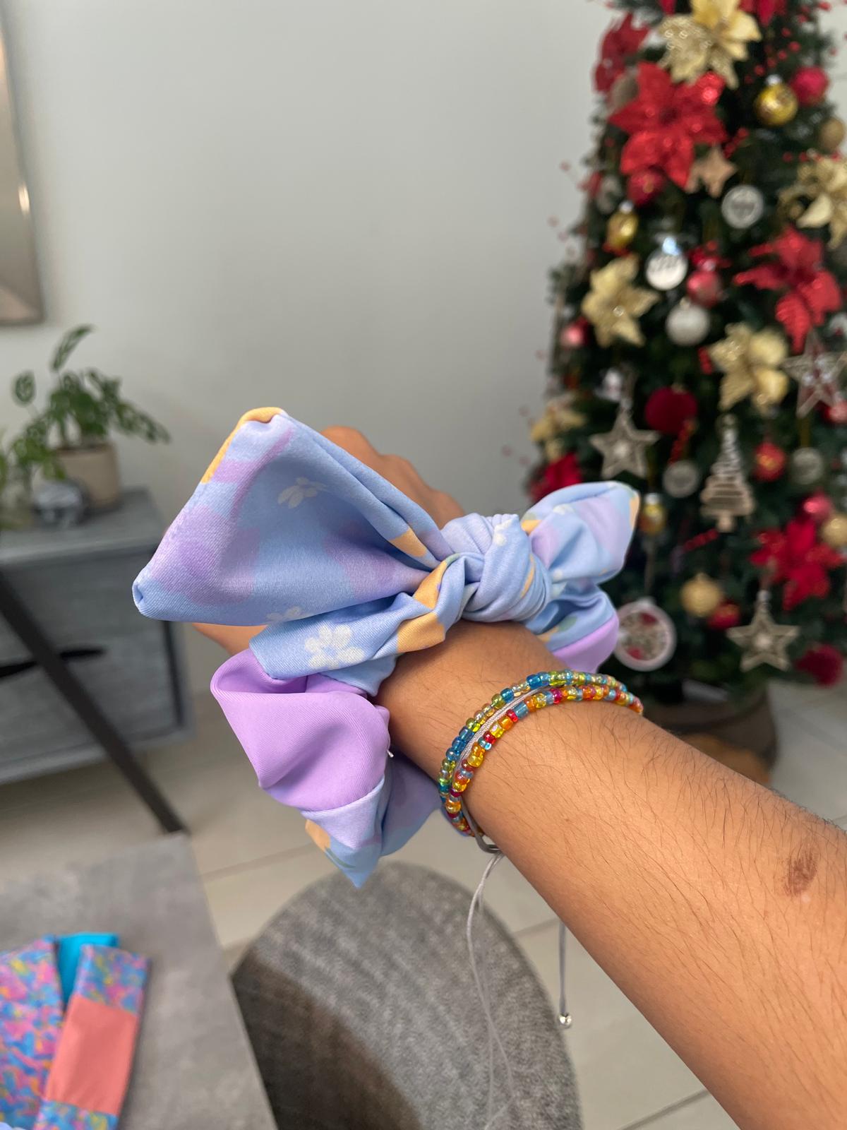 midi scrunchie with bow